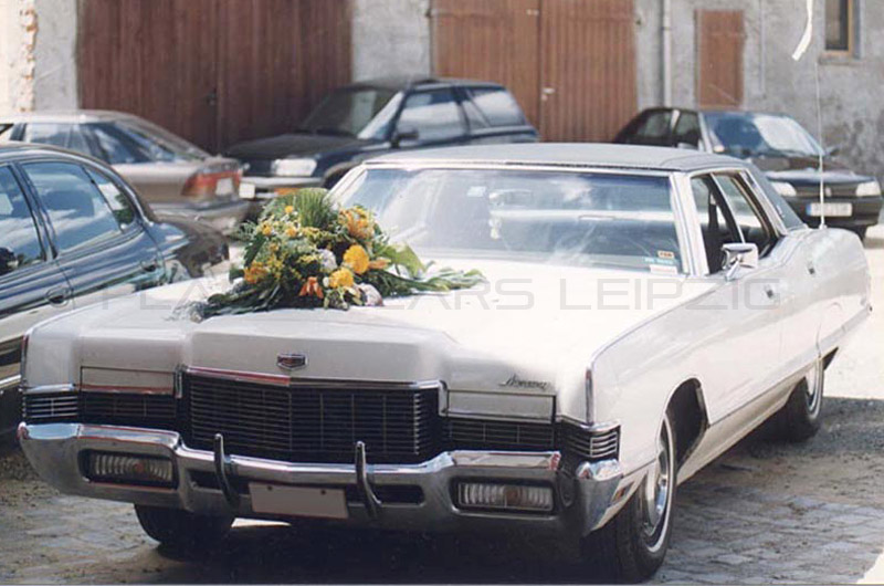  Hochzeitsfahrt im 1971 Mercury Marquis 