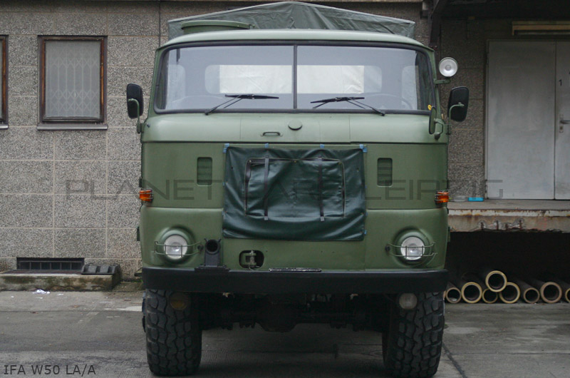 1981 W50 LA/A
